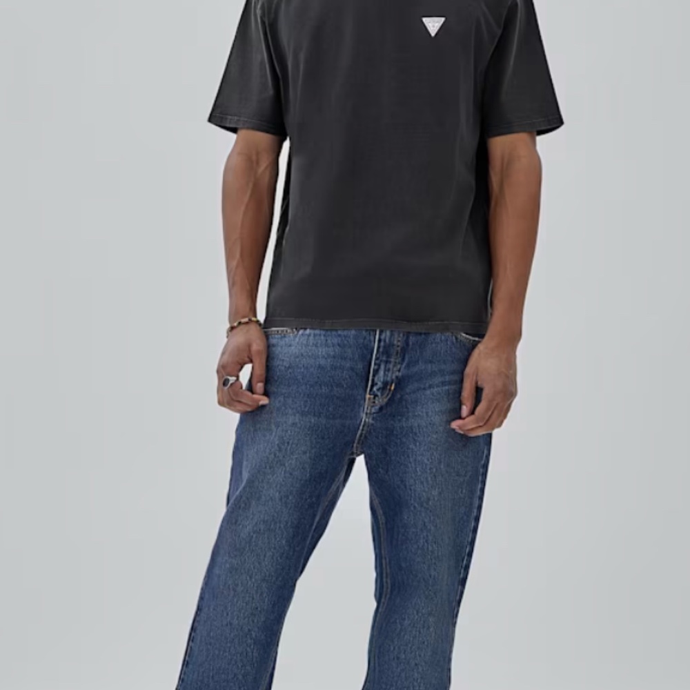 NEW Guess Originals Signature Tee Color: Jet Black Multi UNISEX